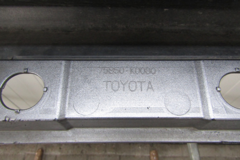 Listwa progowa prawa Toyota Yaris 4 IV 20- XP210