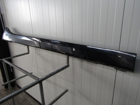 Listwa progowa prawa BMW 1 F40 2 F44 19- próg