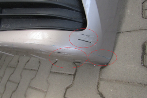 Zderzak przód przedni BMW 5 G30 G31 17- 4PDC
