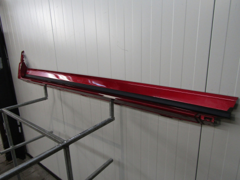 Listwa progowa prawa Ford Kuga Escape MK3 Titanium ST 19-
