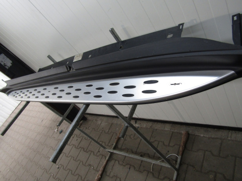 Listwa progowa lewa Mercedes EQC N293 19- stopień