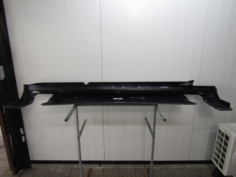 Listwa progowa lewa Mercedes EQC N293 19- stopień