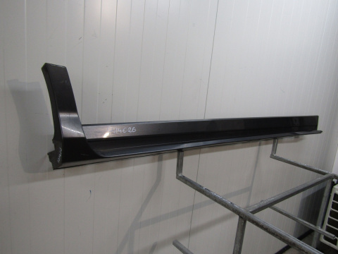 Listwa progowa prawa Ford Kuga MK2 Titanium ST 12-19