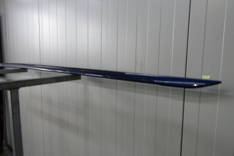 Listwa progowa prawa Audi A4 B9 8W0 S-Line 19 Lift