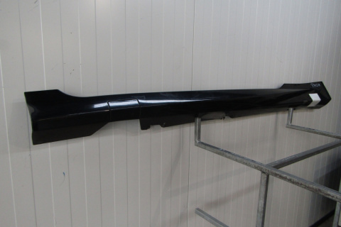 Listwa progowa lewa Ford Fiesta MK7 ST 3d Lift 12