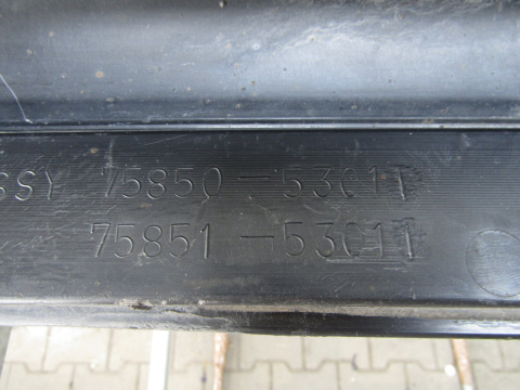 Listwa progowa prawa Lexus is220 is250 is350 06-13