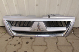 Grill atrapa zderzak przód MITSUBISHI PAJERO 3 III 03-06 LIFT