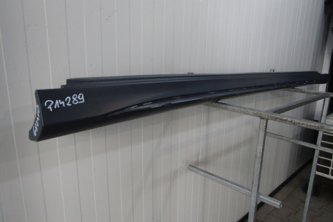 Listwa progowa prawa Mercedes A 177 AMG 45 4.5 18-