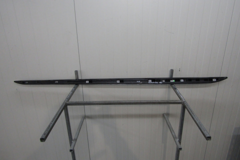 Listwa progowa prawa Audi A1 S line 82A 17- S1