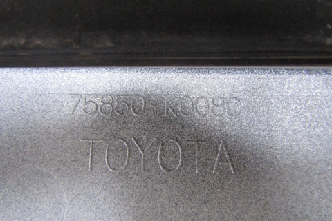 Listwa progowa prawa Toyota Yaris 4 IV 20- Mazda 2 22- Hybrid