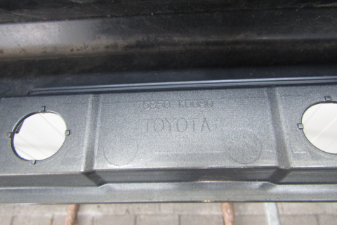 Listwa progowa prawa Toyota Yaris 4 IV 20- Mazda 2 22- Hybrid