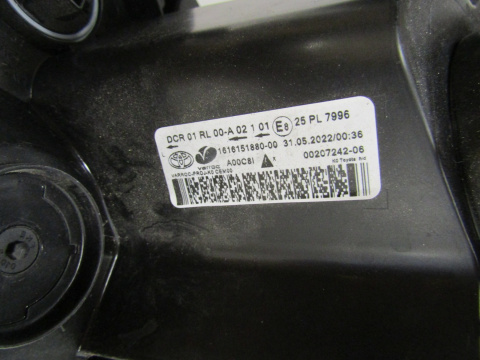 LAMPA PRZÓD TOYOTA PROACE 2 II KSENON NIESKRĘTNY 16-23 LH 00207242-06