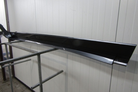 Listwa progowa prawa Ford Kuga MK2 Titanium ST 12-19