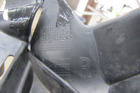 Porsche OE KRATKA ZDERZAKA PRAWA PRZÓD BOXSTER 981 98150556400
