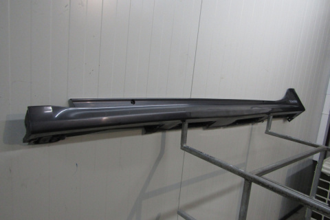 Listwa progowa lewa Toyota Yaris 4 IV 20- Mazda 2 22- Hybrid