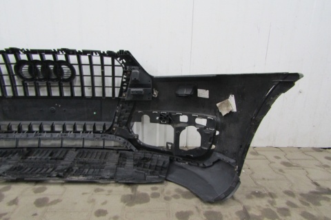 Zderzak przód przedni Audi Q3 8U0 11-14