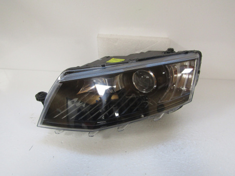 Lampa przód Skoda Octavia 3 III 5E KSENON 12-16 LH 5E1941015B