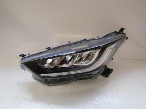 Lampa przód Toyota Yaris 4 IV LED 20- LH EUK0-8