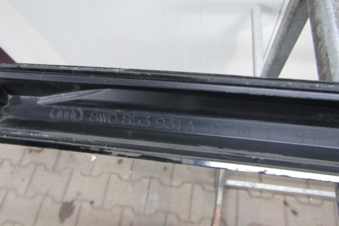 Listwa progowa lewa Audi A4 B9 8W0 S-Line 19 Lift