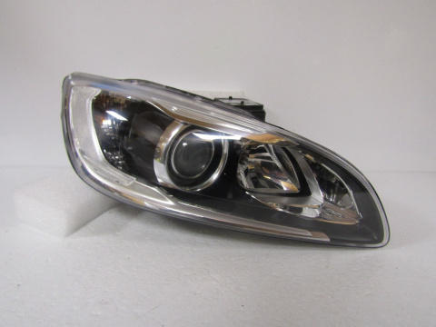 LAMPA PRZÓD VOLVO S60 V60 LIFT KSENON SKRĘTNY 14-18 RH