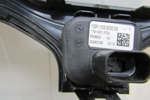 Grill atrapa ramka podświetlana LED Bmw X2 U10