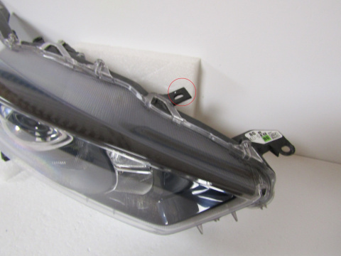 LAMPA PRZÓD TOYOTA YARIS 4 IV ZWYKŁA SOCZEWKA 20- / MAZDA 2 22- RH