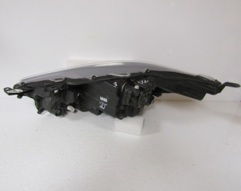 LAMPA PRZÓD TOYOTA YARIS 4 IV ZWYKŁA SOCZEWKA 20- / MAZDA 2 22- RH