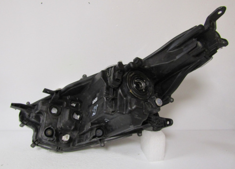 LAMPA PRZÓD TOYOTA YARIS 4 IV ZWYKŁA SOCZEWKA 20- / MAZDA 2 22- RH