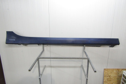Listwa progowa prawa BMW 1 F40 2 F44 19- próg