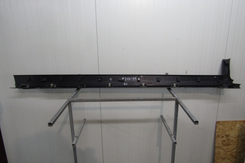 Listwa progowa prawa Ford Kuga Escape MK2 12-19