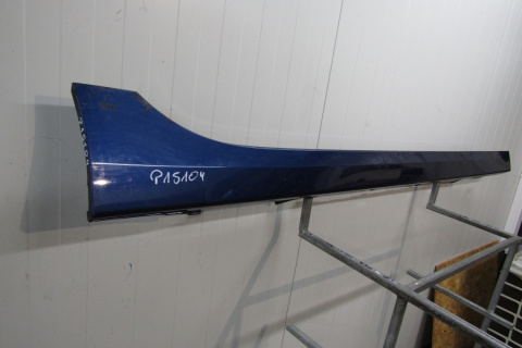 Listwa progowa prawa BMW 1 F40 2 F44 19- próg