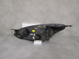 LAMPA PRZÓD FORD FIESTA MK8 VIII 17-21 ZWYKŁA RH