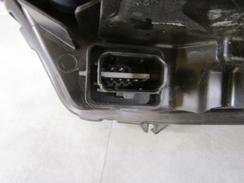 LAMPA PRZÓD RENAULT ZOE LIFT FULL LED 19- RH 260100279R
