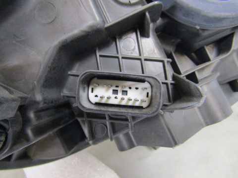 LAMPA PRZÓD FORD GALAXY III LIFT ZWYKŁA SOCZEWKA LH 15-20 EM2B13W030