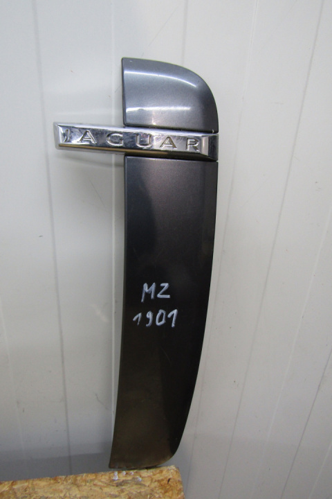 LISTWA PŁETWA WLOT BŁOTNIKA Jaguar XF X250 08-11