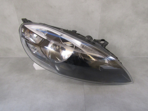 Lampa przód Volvo V40 ZWYKŁA 12-16 RH 31420004