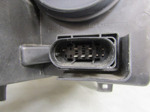 Lampa przód Mercedes Sprinter W910 W907 ZWYKŁA 18- LH A9109060000