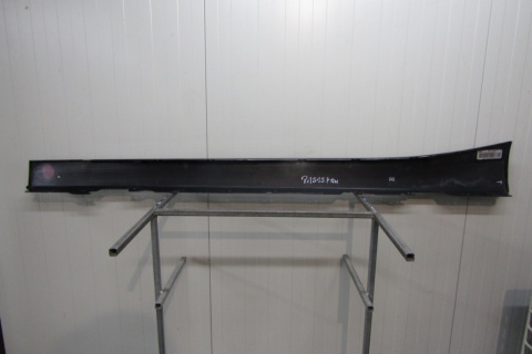 Listwa progowa prawa BMW 1 F20 próg 5D 11-19