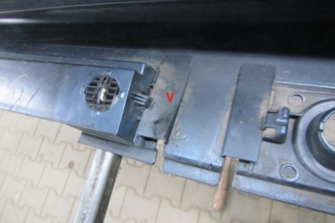 Listwa progowa lewa Toyota Corolla XII kombi E21-