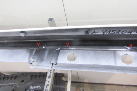 Listwa progowa lewa Toyota Yaris 4 IV 20- Mazda 2 22- Hybrid