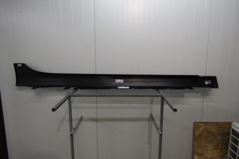 Listwa progowa lewa BMW 1 F40 2 F44 19- próg