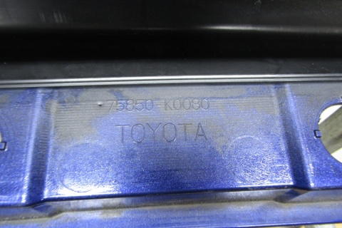 Listwa progowa prawa Toyota Yaris 4 IV 20- Mazda 2 22- Hybrid