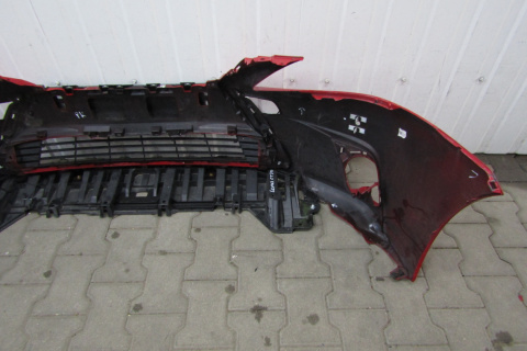 Zderzak przód przedni Lexus CT 200H lift 14-17 (PODŁOGA)