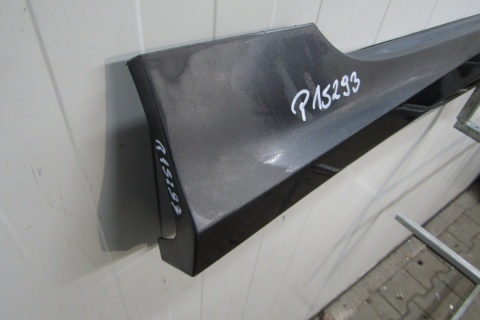 Listwa progowa prawa Audi A6 C8 4K0 S Line 18-