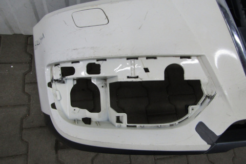 Zderzak przód przedni Audi Q3 8U0 11-14