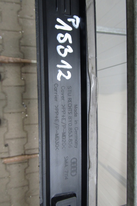 Listwa progowa prawa Audi A3 8Y0 S Line 20- S3