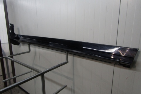 Listwa progowa prawa Ford Kuga MK2 Titanium ST 12-19