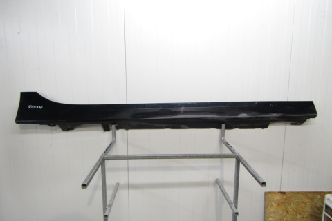Listwa progowa prawa BMW 1 F40 2 F44 19- próg