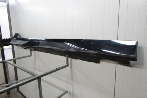 Listwa progowa prawa BMW 1 F40 2 F44 19- próg
