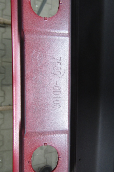 Listwa progowa prawa Toyota Yaris 4 IV 20- Mazda 2 22- Hybrid
